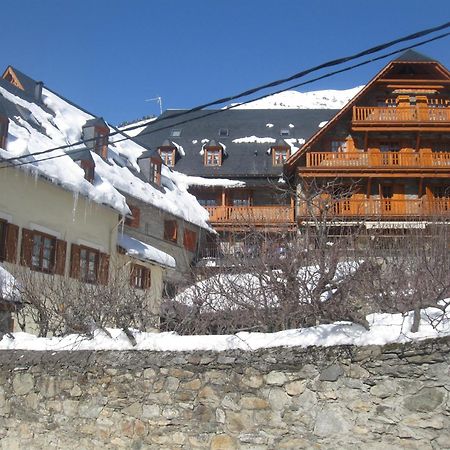 Apartamentos Deth Camin Reiau Arties Exterior photo