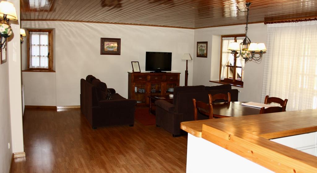 Apartamentos Deth Camin Reiau Arties Exterior photo